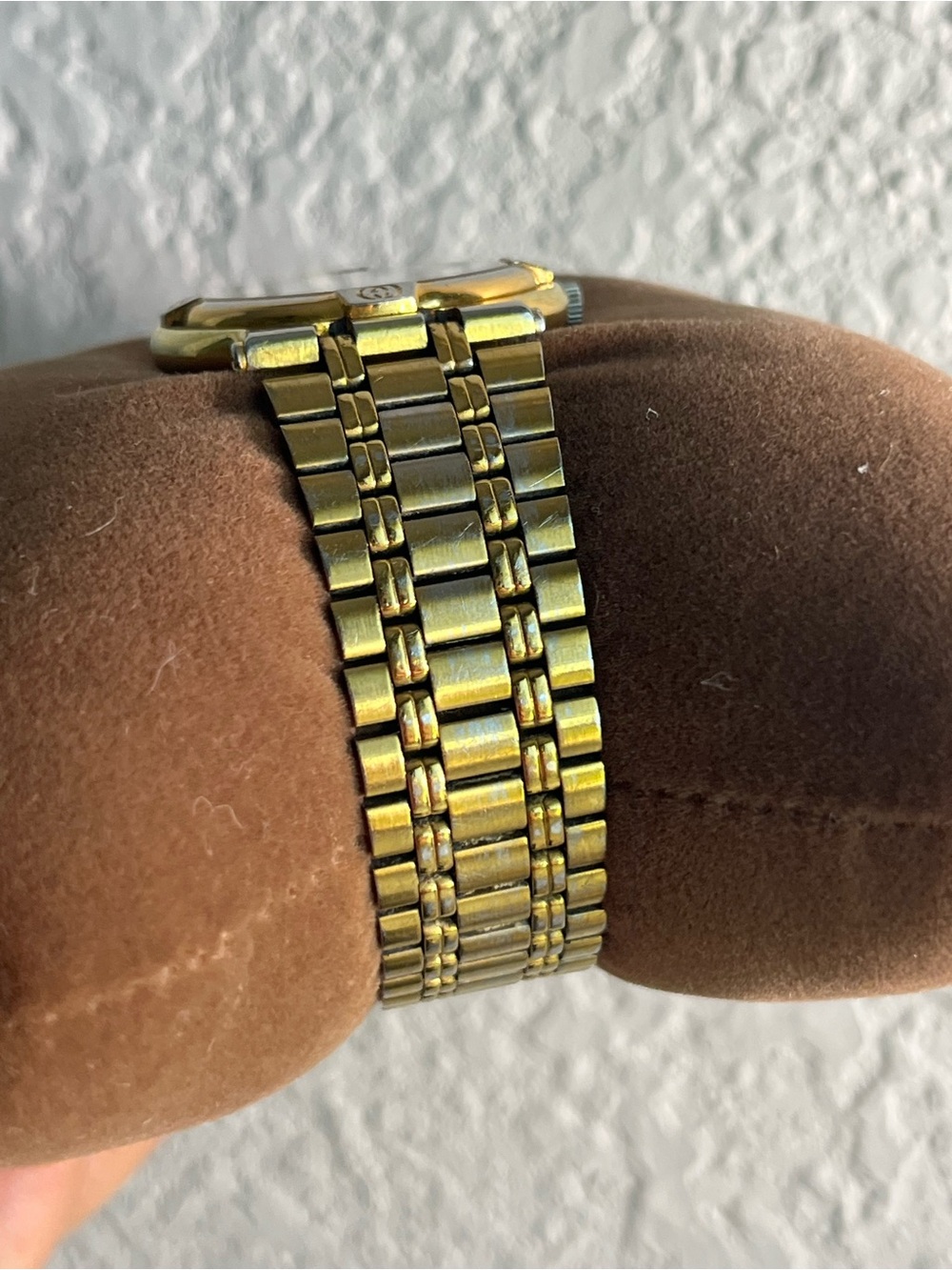 GUCCI 9200M men’s watch 10microns gold pated. - Picture 6 of 16